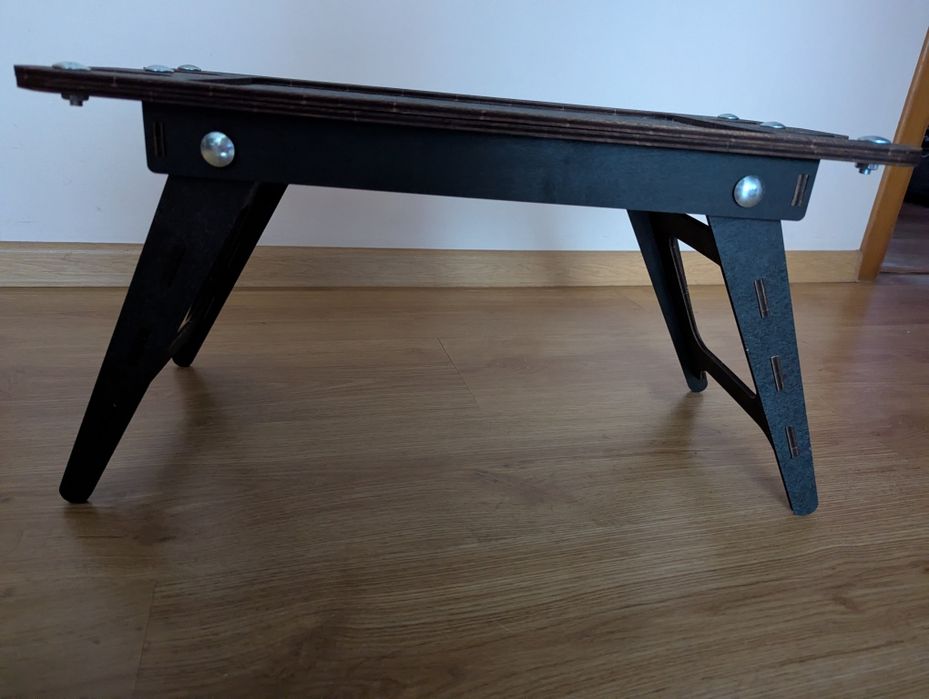 Столик для ліжка