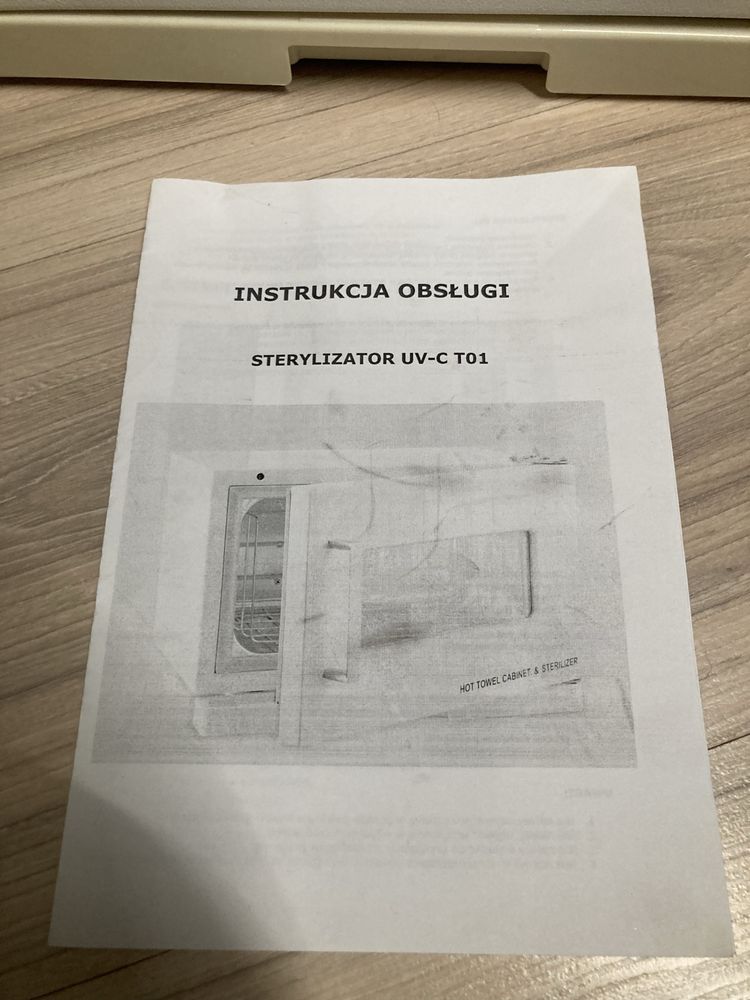 Sterylizator UV-C T01 z funkcja podgrzewania recznikow