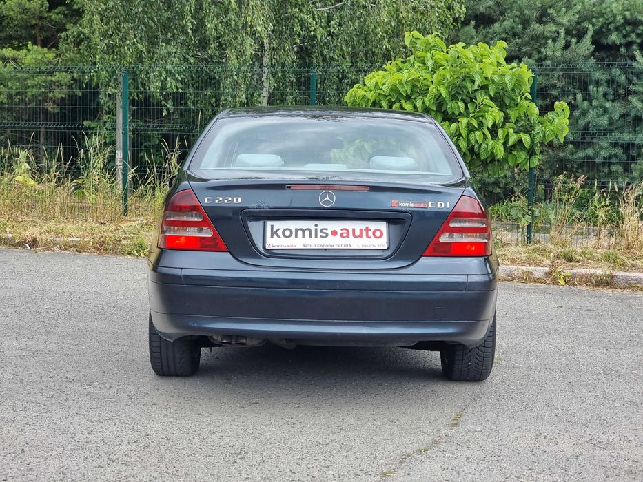 Продам Mercedes-Benz C-Class 2001. Можна в розстрочку, під викуп.