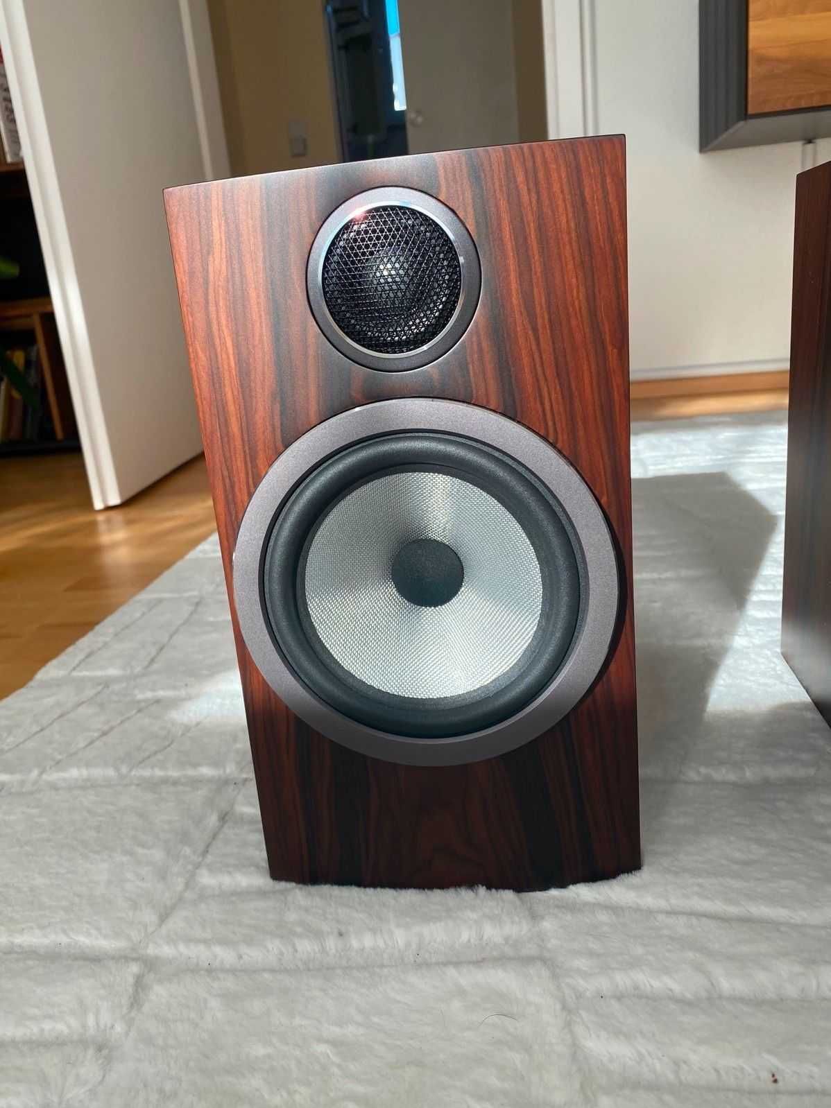 B&W 706 S3 kolumny Bowers&Wilkins MOKKA + standy w opcji FS-600 S3