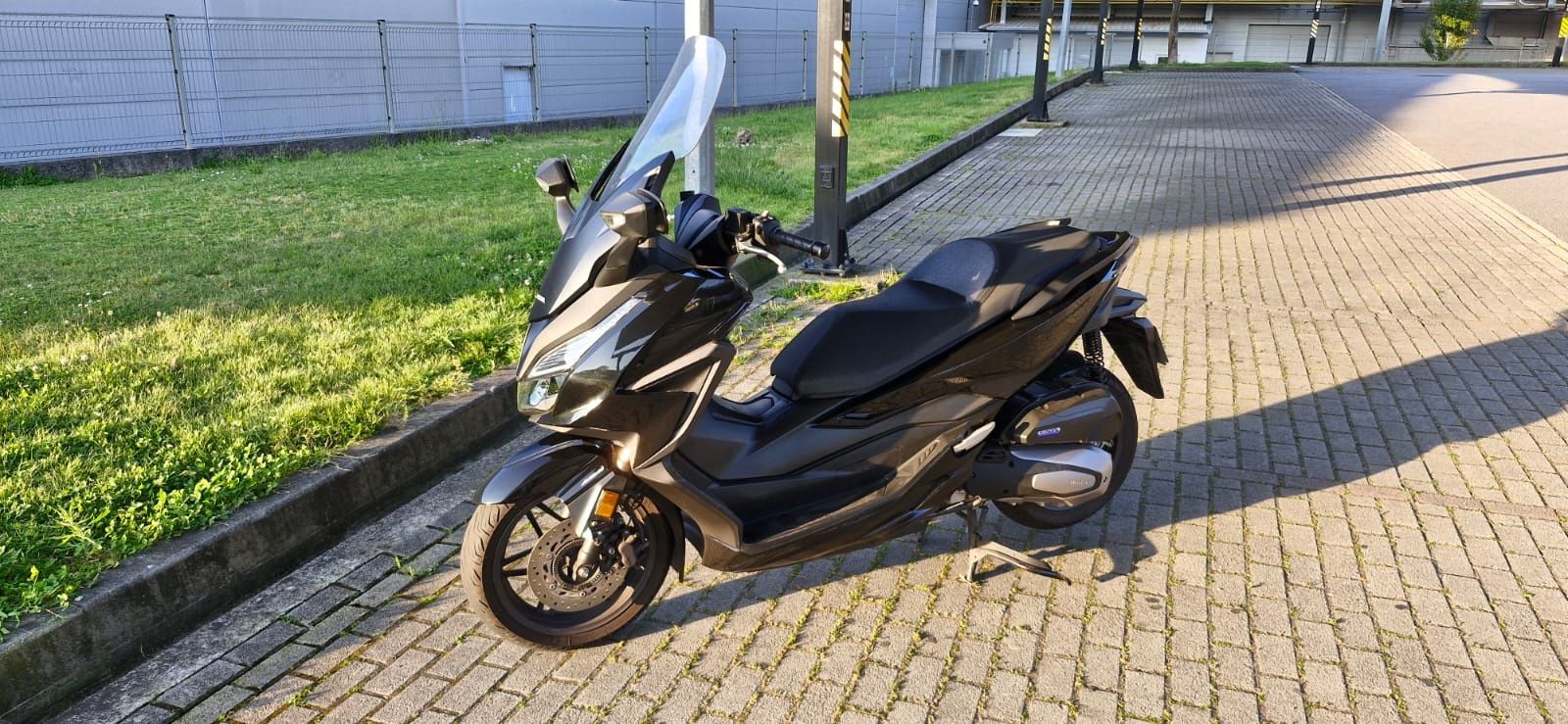 Vendo Honda forza 125