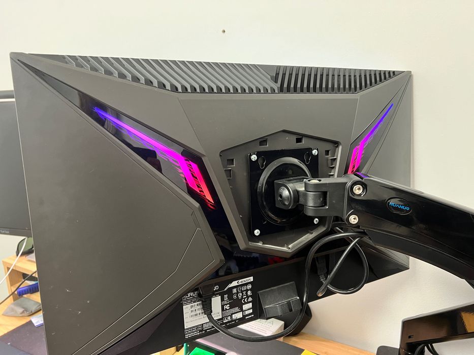 Monitor Gaming AORUS 27”