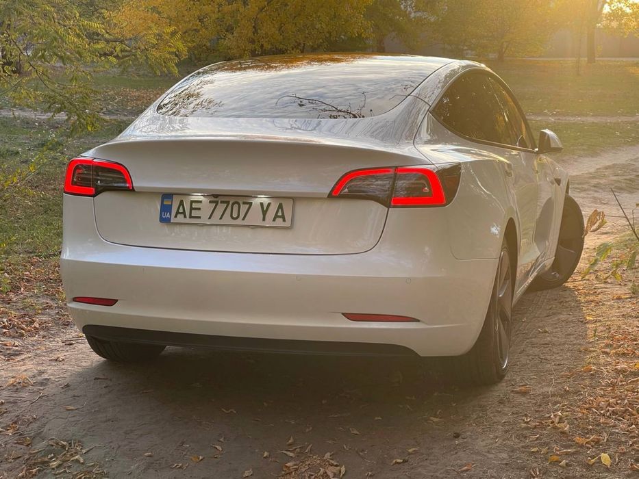 Tesla Model 3 2021