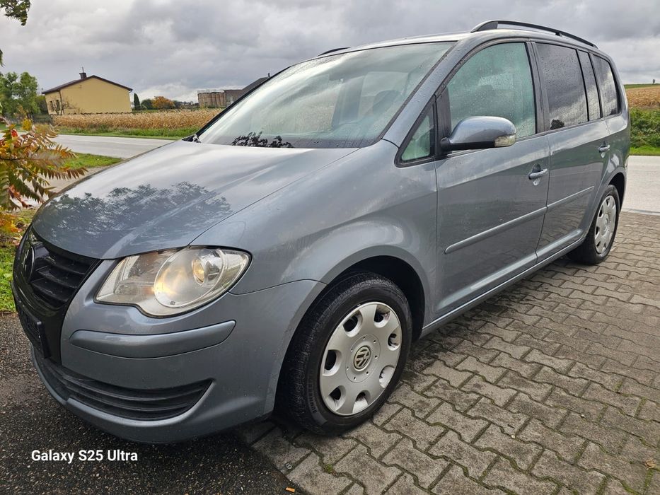 Touran 1,6 102Ps 7 osobowy 2007r z Niemiec