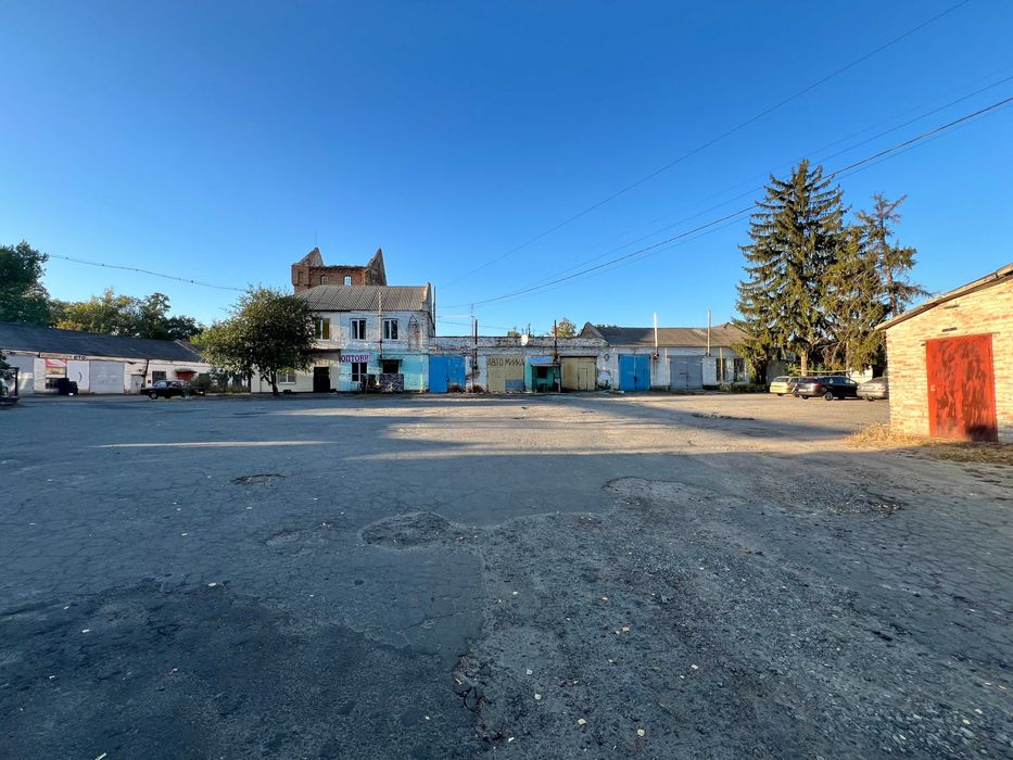 Продам автомийку, гаражі, адмінприміщення, квартиру