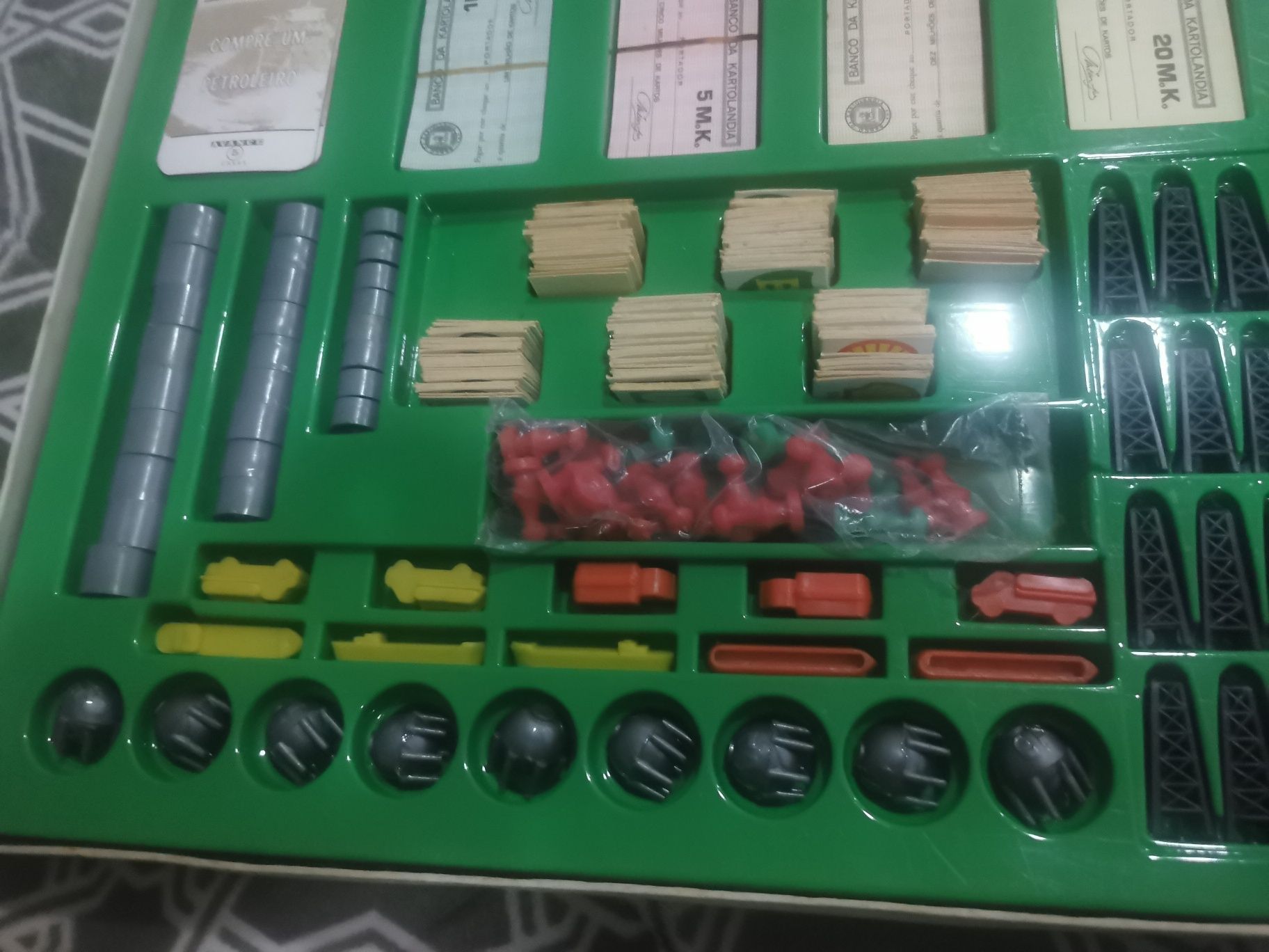 Jogo de tabuleiro petróleo 1970