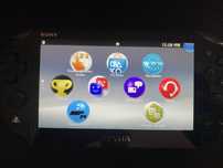 PS Vita desbloqueada + Bolsa de transporte + 4 jogos incluídos