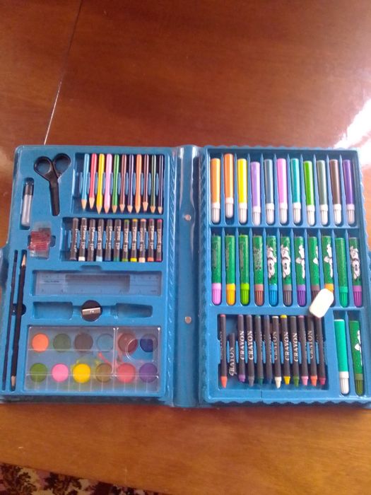 Канцелярский набір для школярів