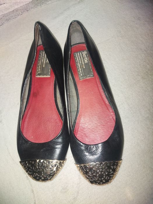 Oryginalne baleriny ze skóry ze wzmocnionymi czubkami