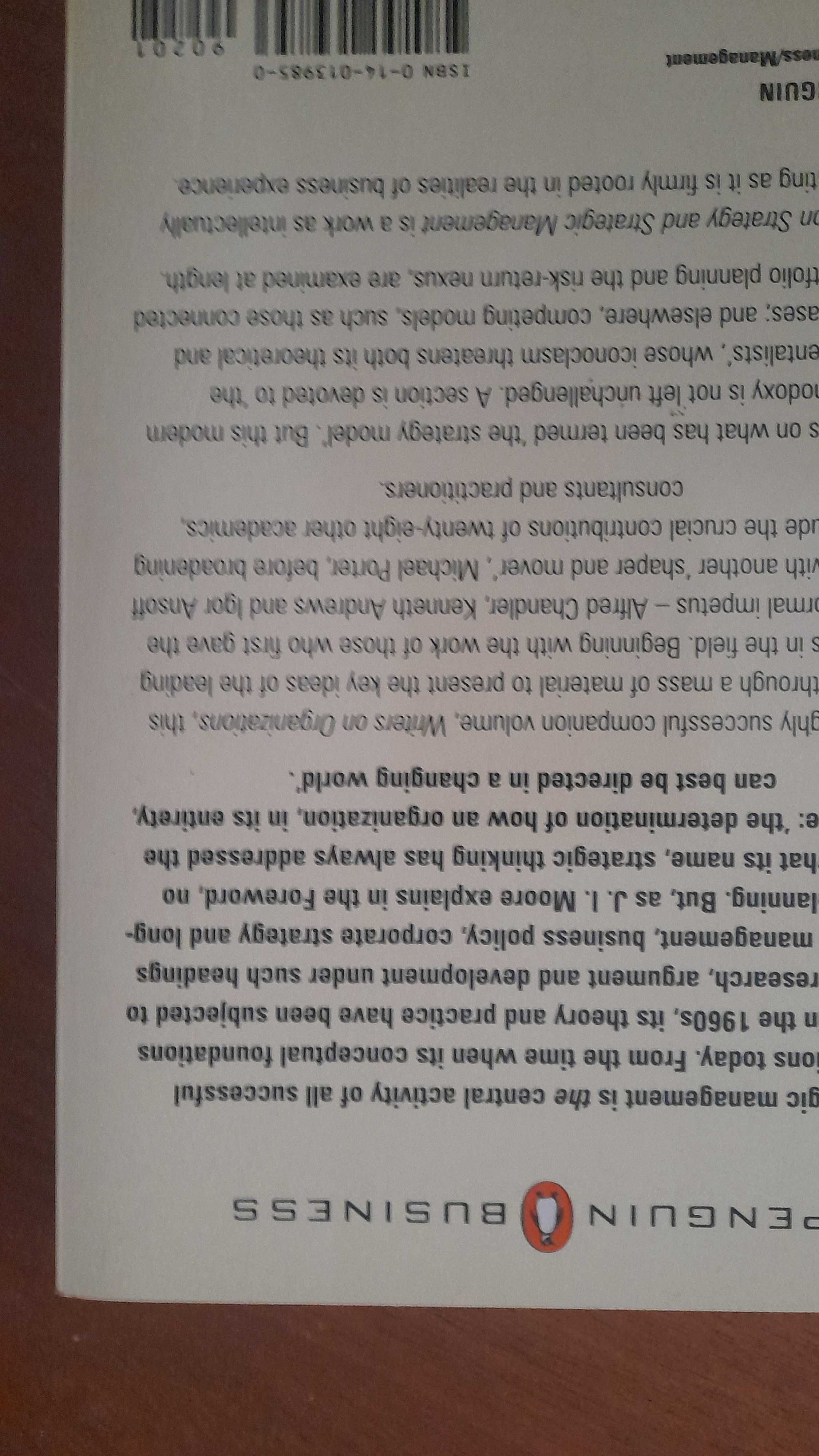 Livro INGLES Writers on  Strategy and Startegic Management Capa Mole