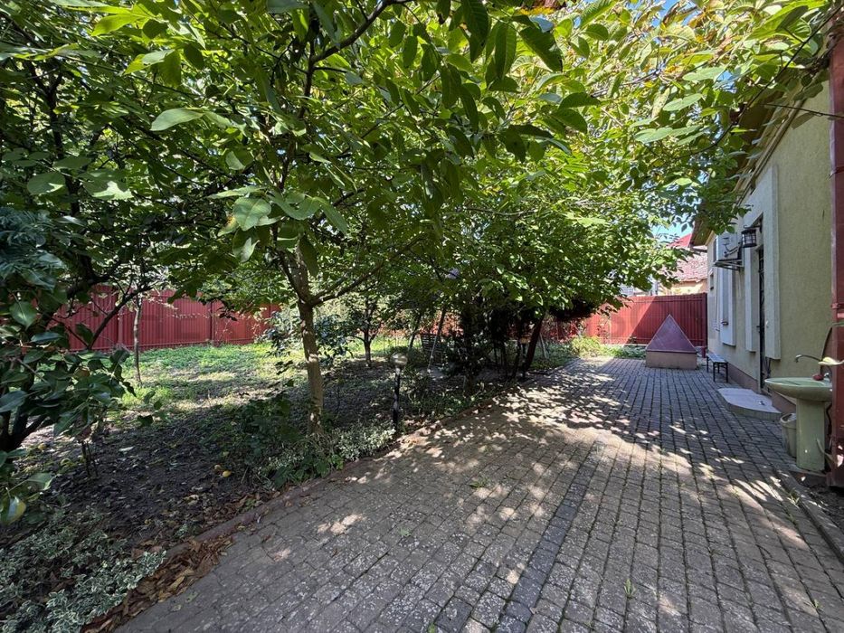 Продаж будинку 150 м.кв / 8 соток / Ужгород, Центр