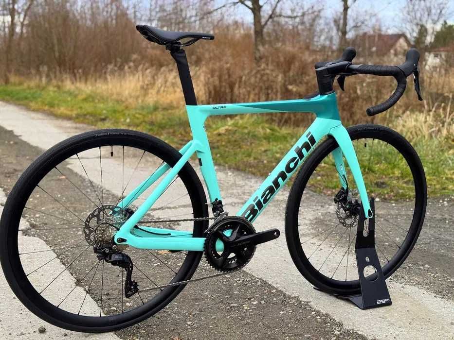 Rower szosowy Bianchi Oltre Race, Shimano 105 Di2, rozmiar 57, 59