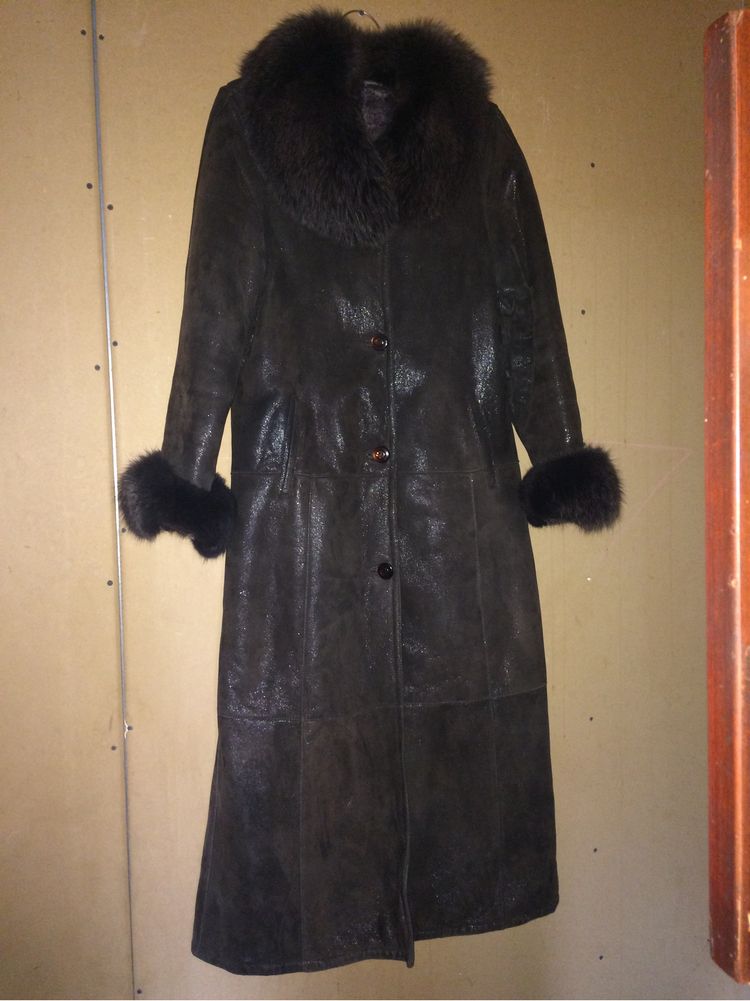 Кожаное пальто с мехом
