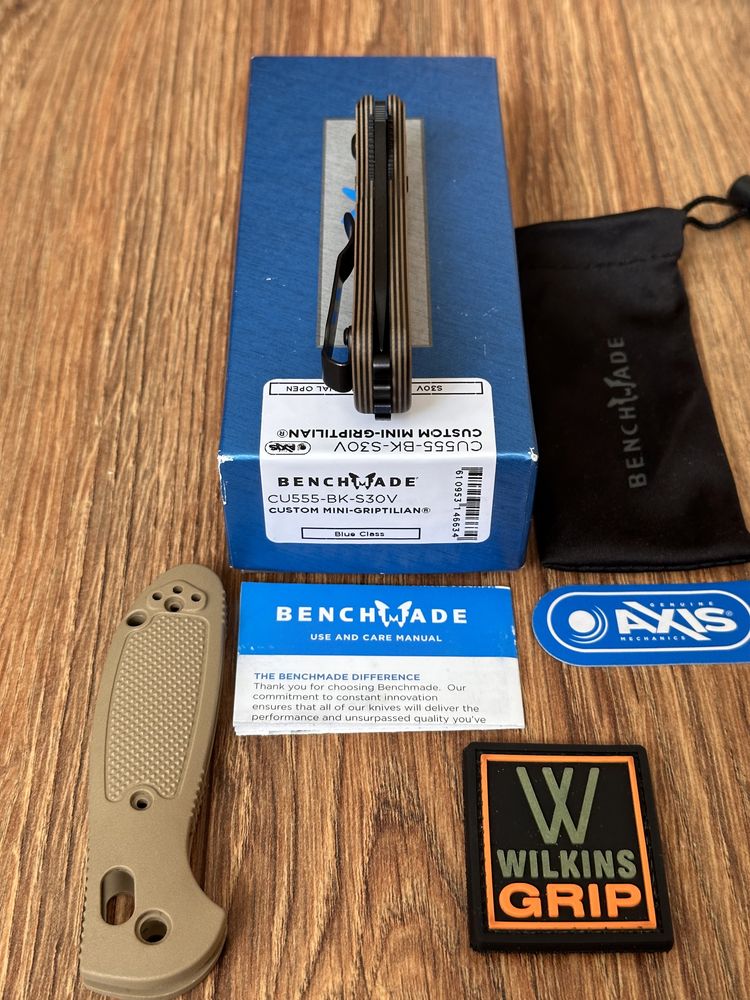 Benchmade CU555-BK-S30V Custom Mini-Griptilian Wilkins Grip