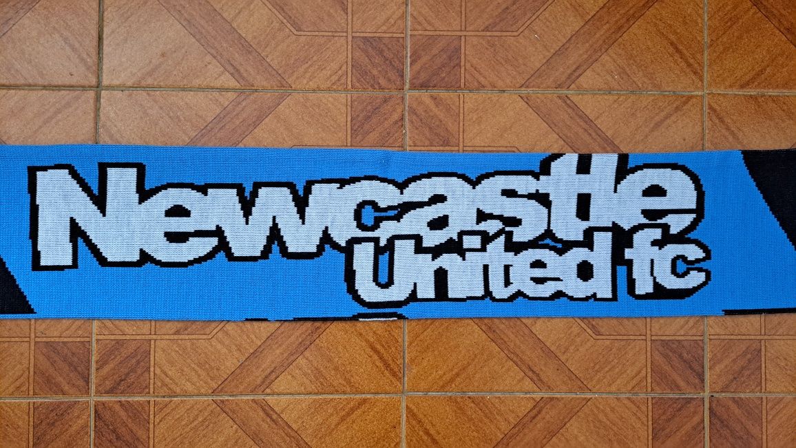 Cachecóis duplos do Newcastle United FC