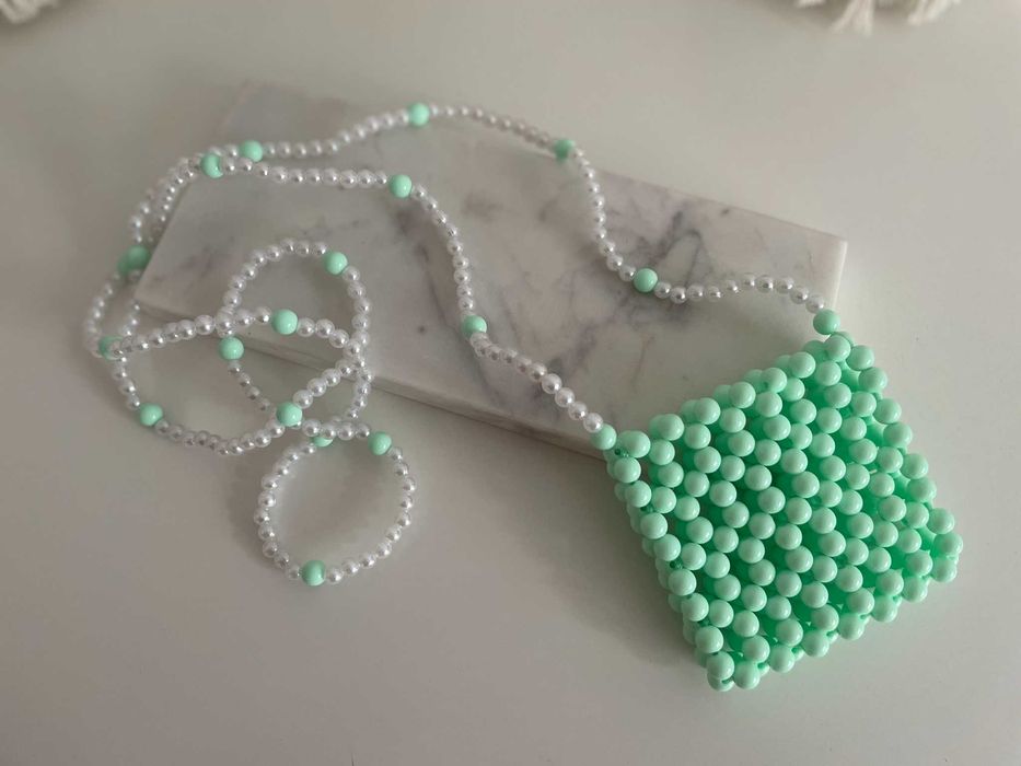 Torebka zielona miętowa pistacja biała koraliki perełki mini pearl bag