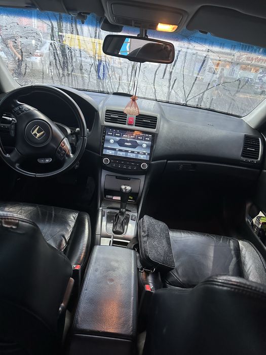 СРОЧНО! Продам accord 7 2.0