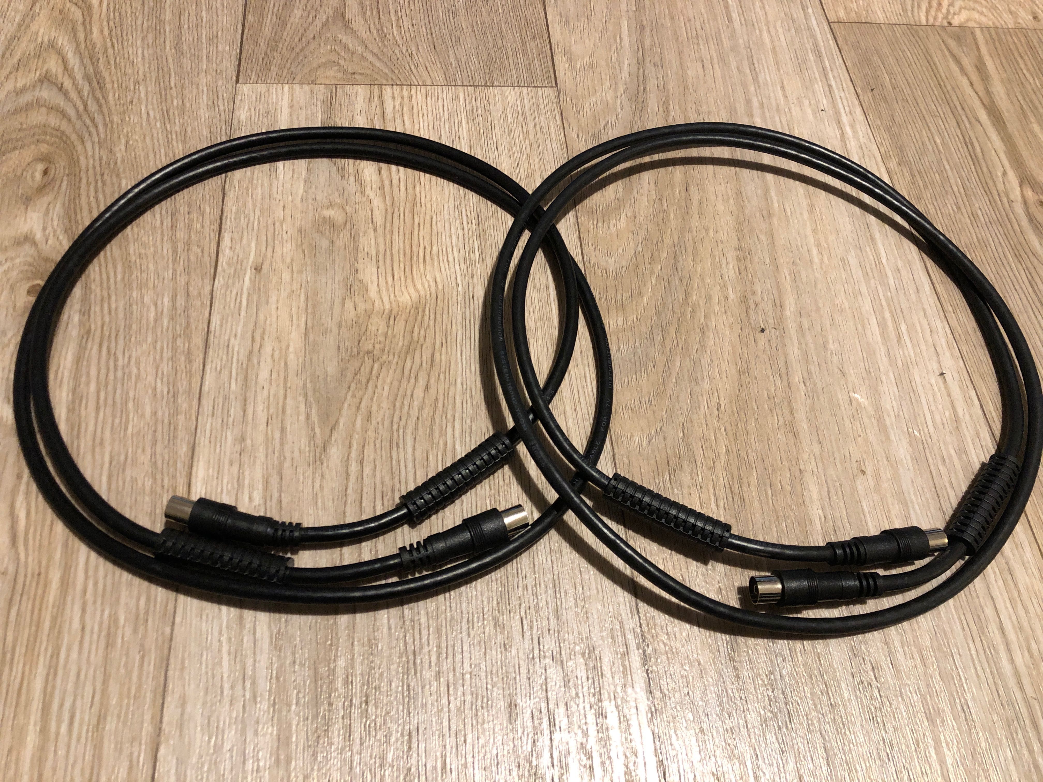 Kompletny kabel antenowy do TV z wtykami 150 cm - 2 sztuki