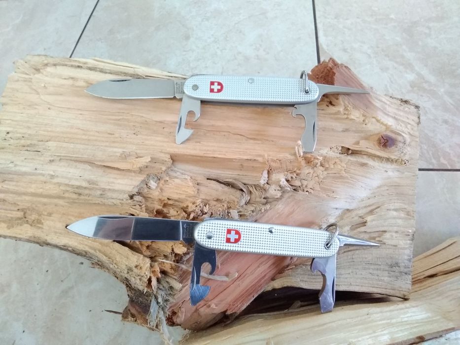 Wenger Swiss Army 70 Delemont Soldat DWIE SZTUKI Szwajcarski Scyzoryk