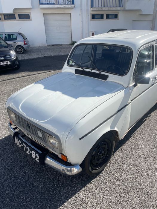 Vendo Renault 4l anda diariamente