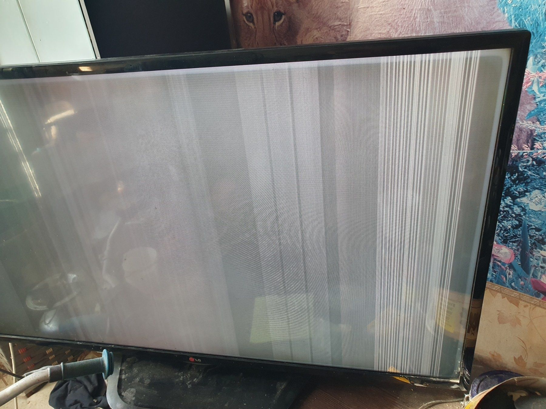 Продам телевизор LG 47