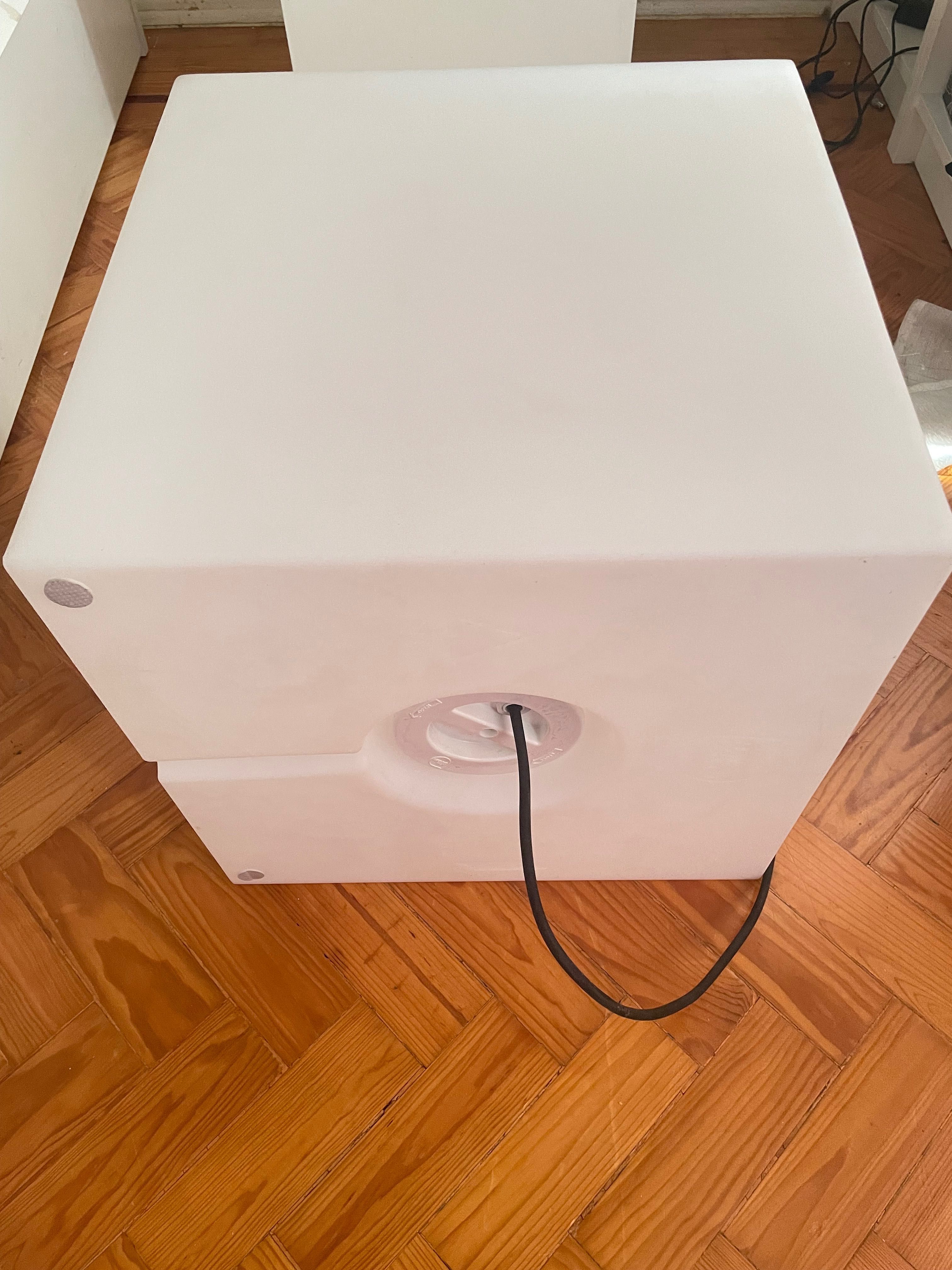Cubo luz led jardim