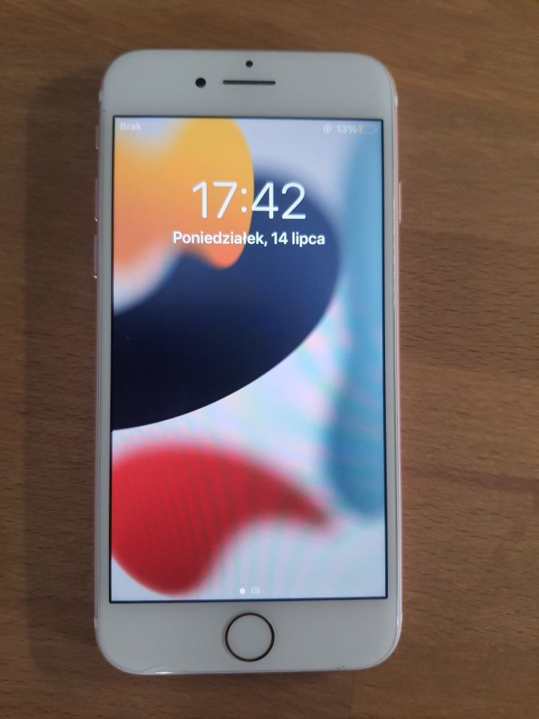 Iphone 7 kondycja baterii 75%, niedziałający mikrofon.