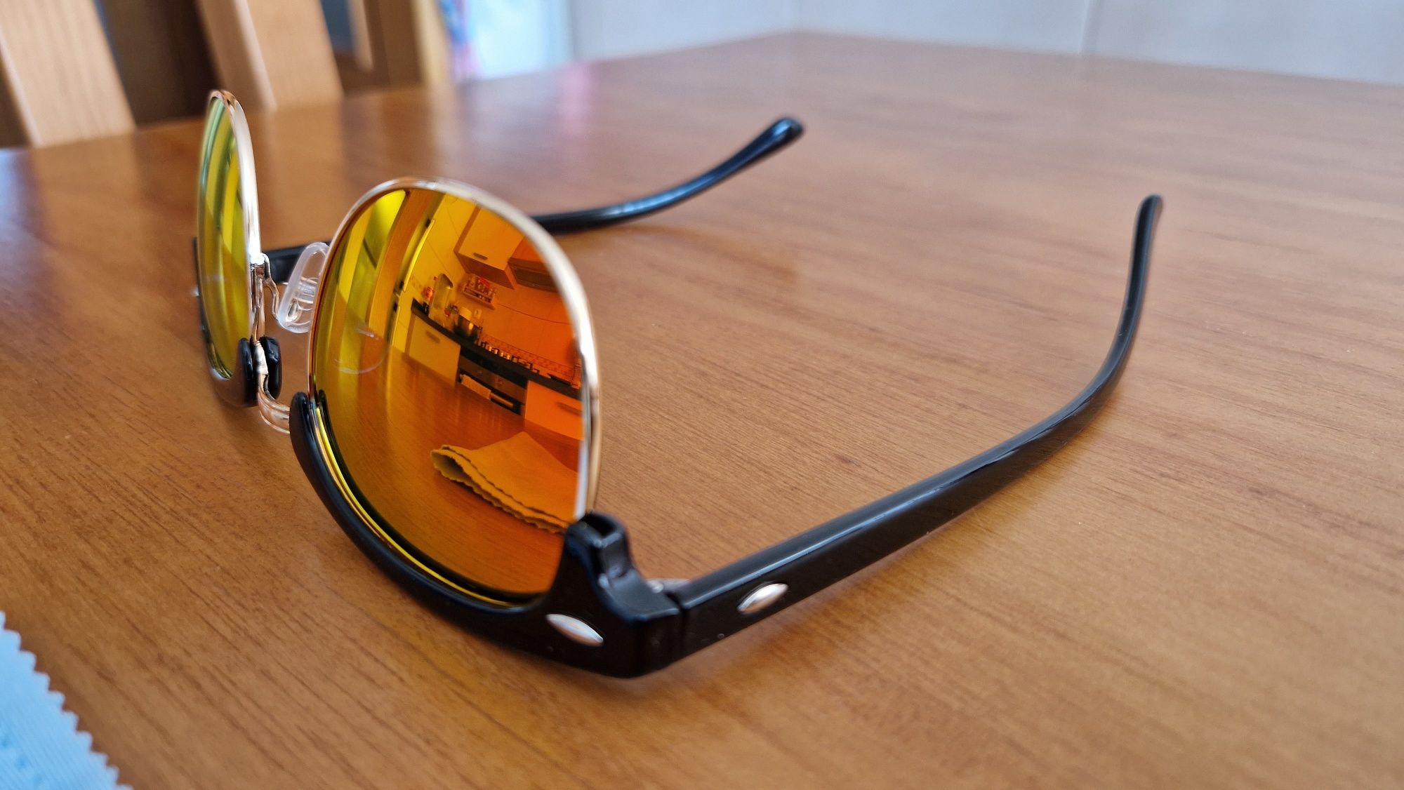 Óculos de sol polarizados para Homem com bolsa e pano - NOVOS!