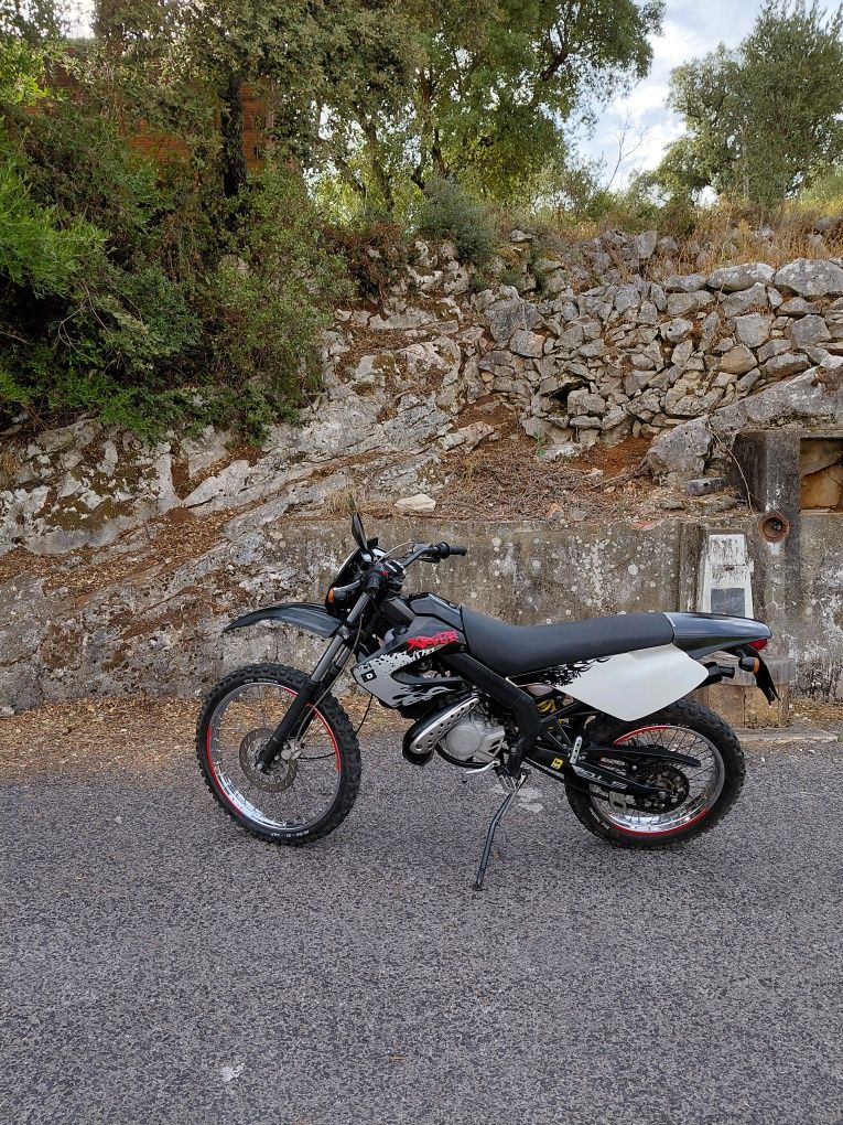 Derbi senda 50 r 2011