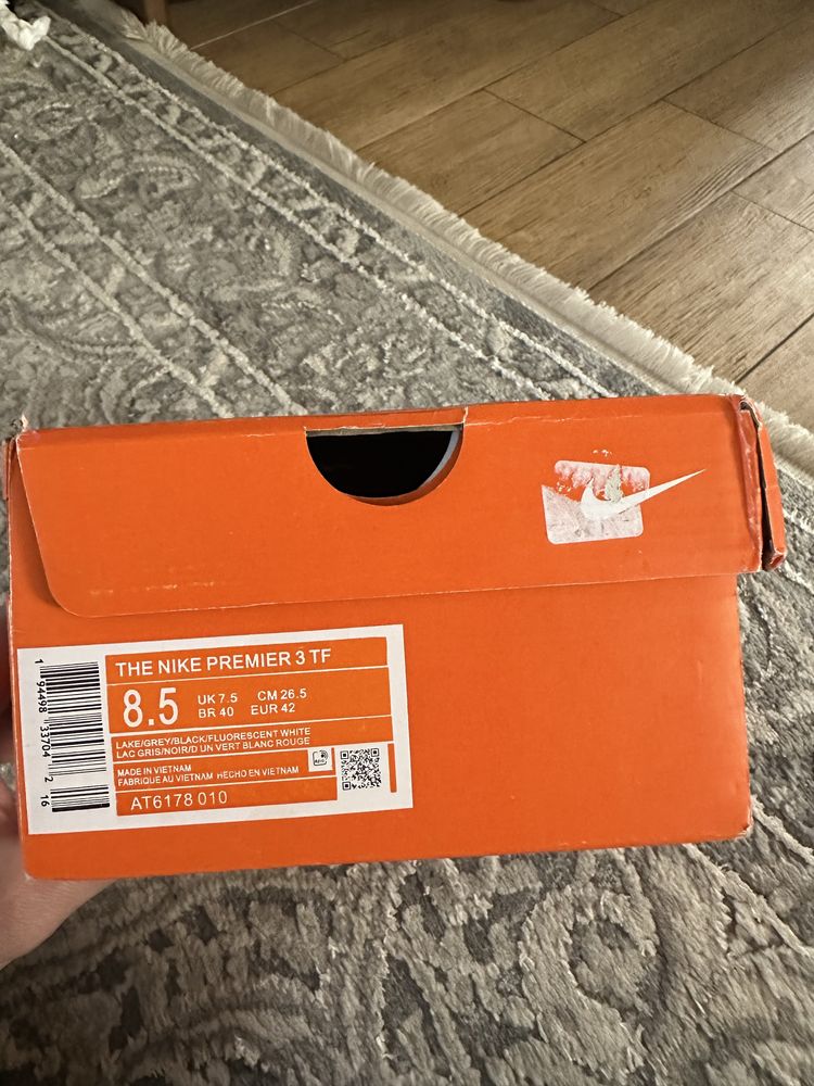 Сороконожки Nike Premier III TF 42 розмір