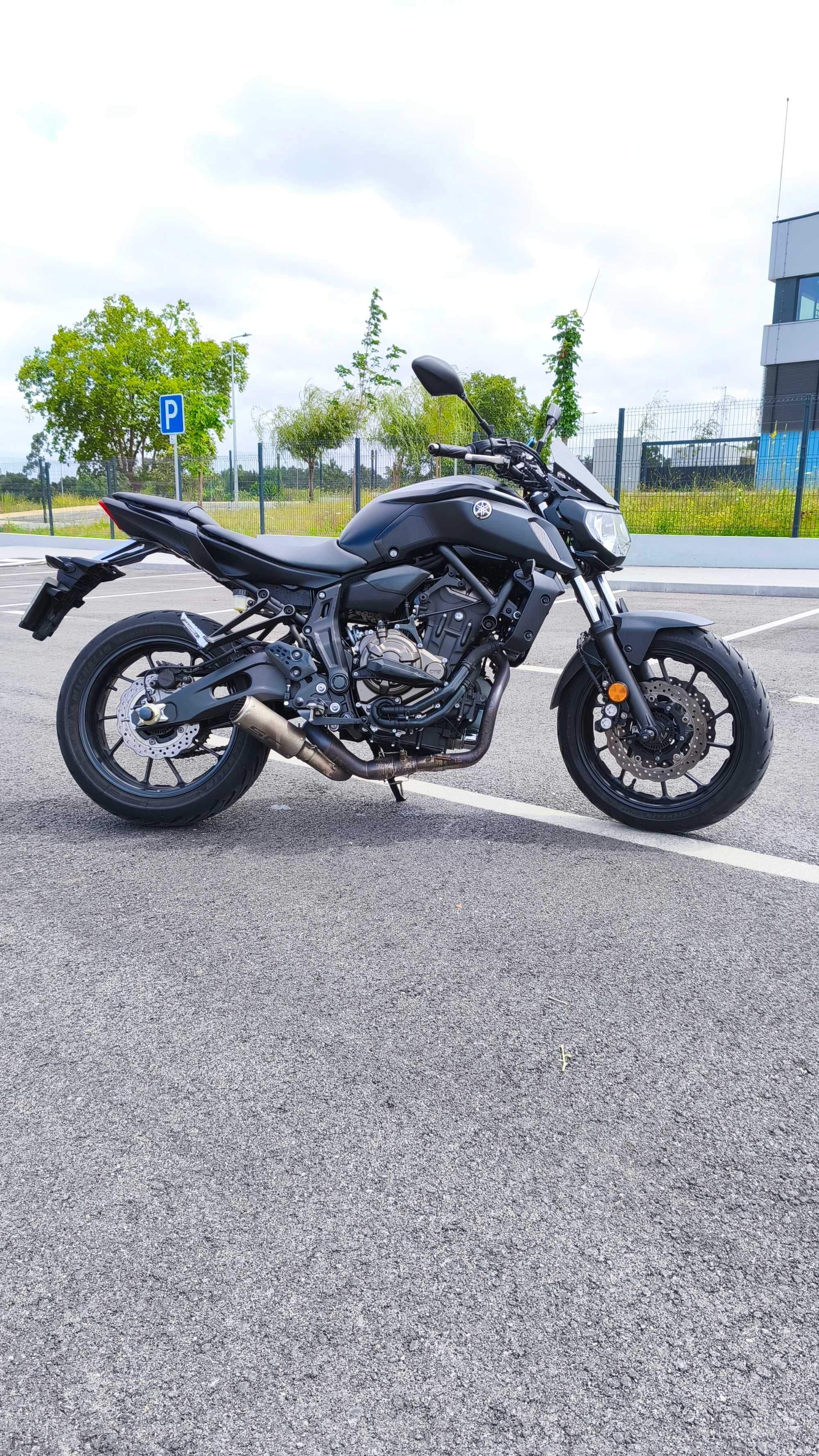 Yamaha MT-07 35 kW 10/2019 23.435 km (Preta) 1 Dono