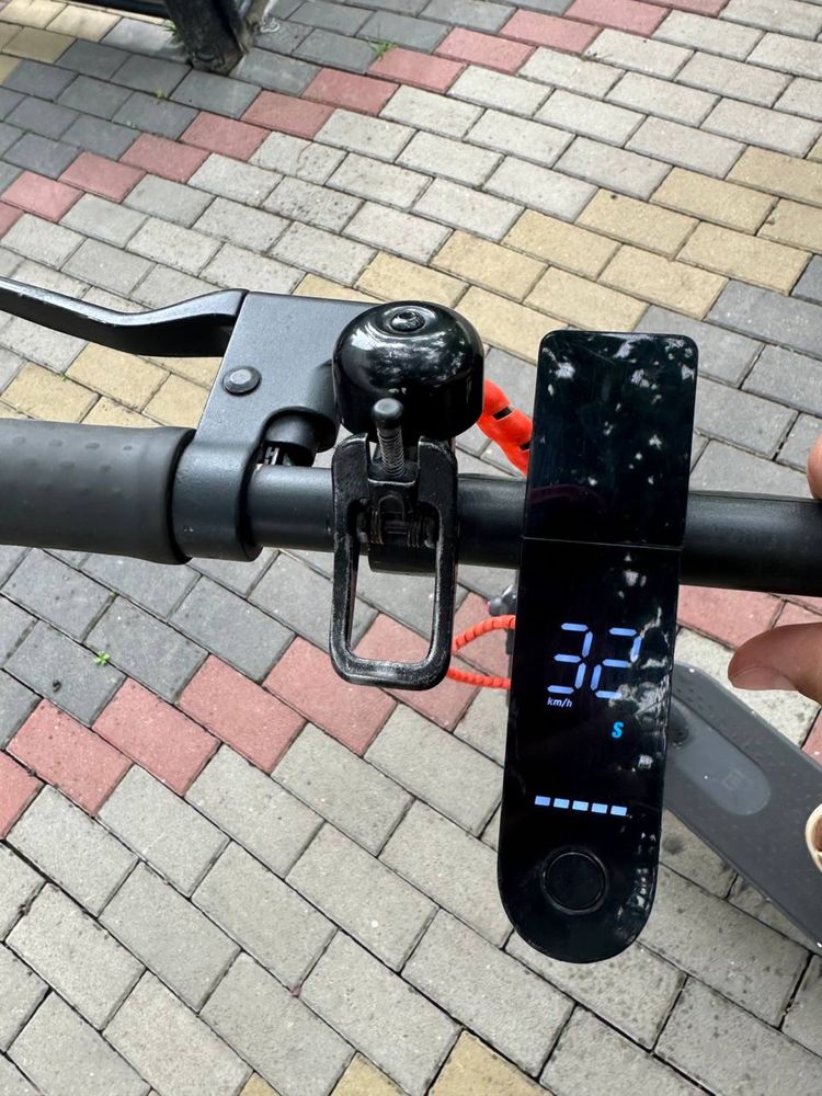 Срочно продам Xiomi pro 2