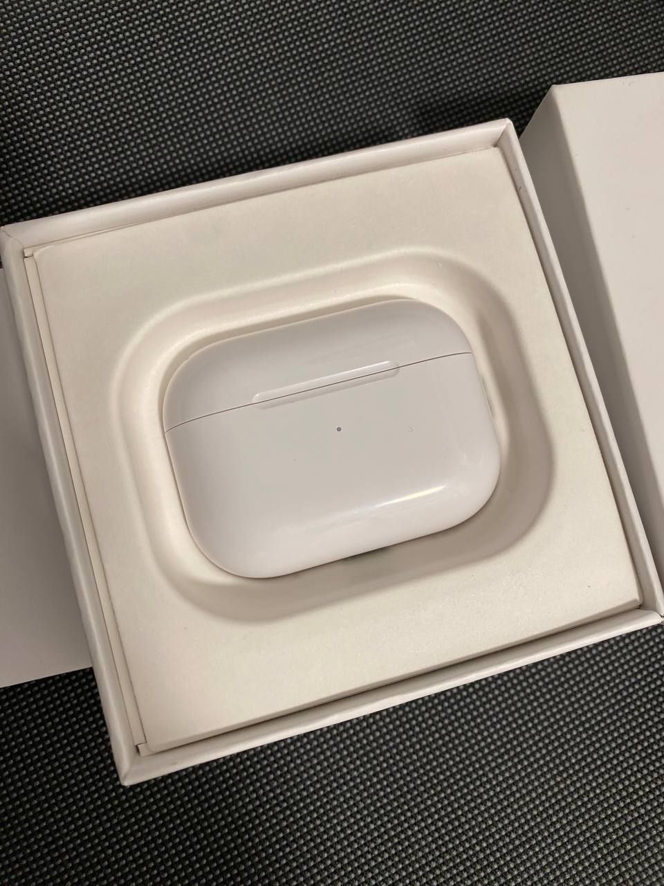 Продаж AirPods pro 2