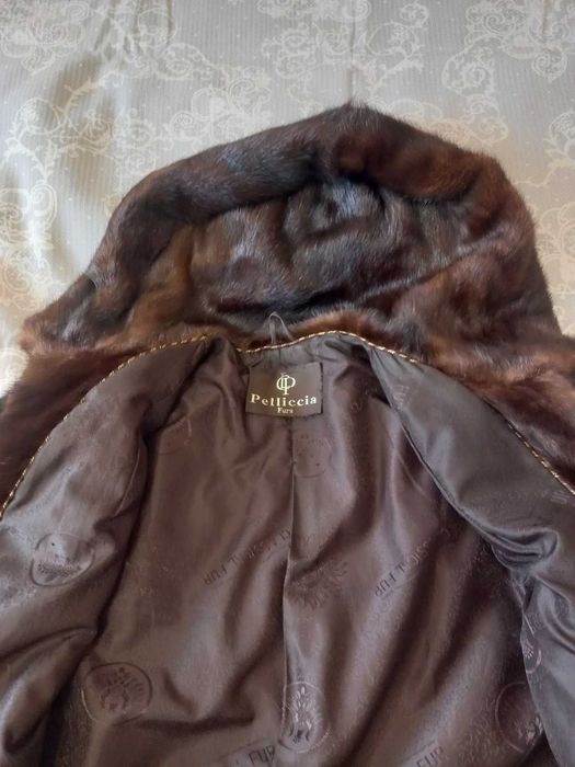 продам шубу норковую коричневая.