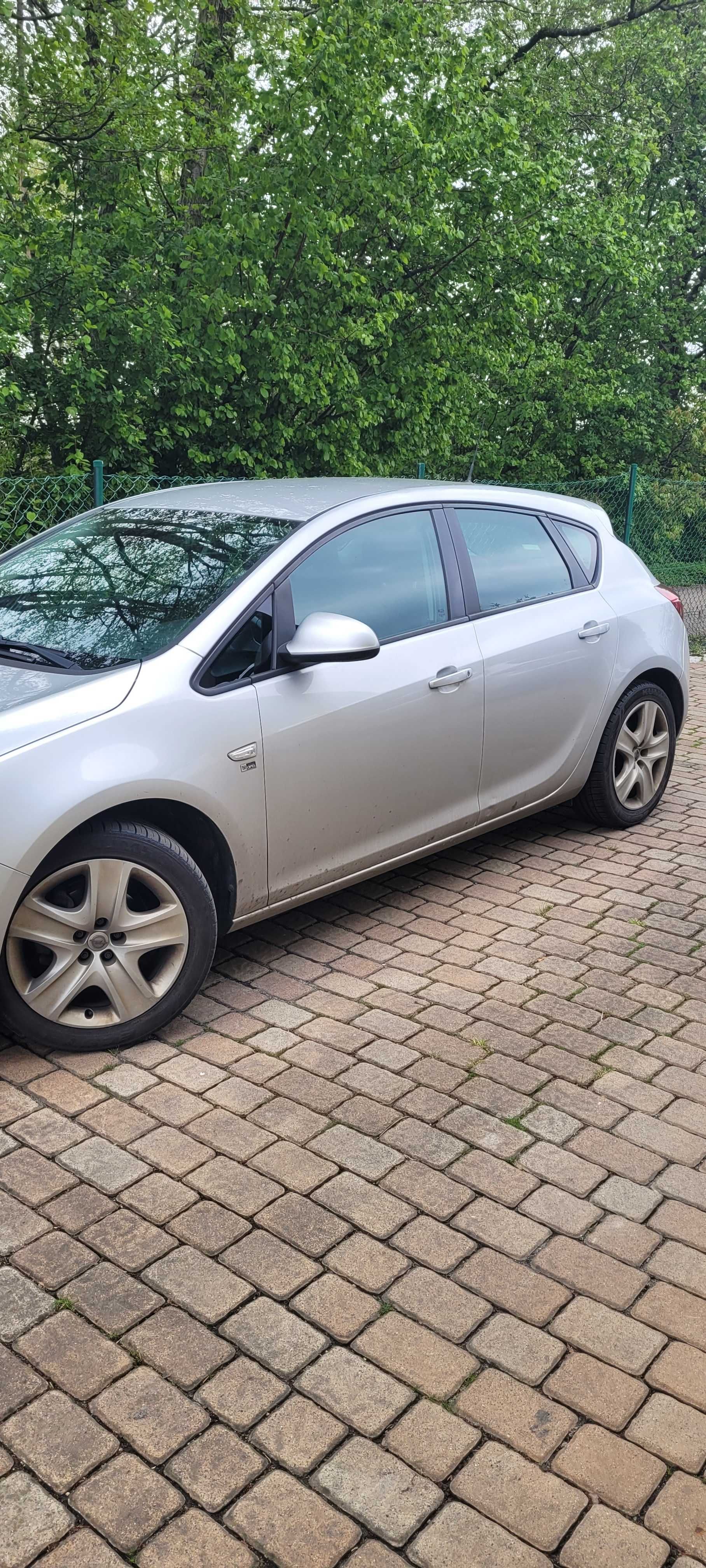 Sprzedam Opel Astra  J