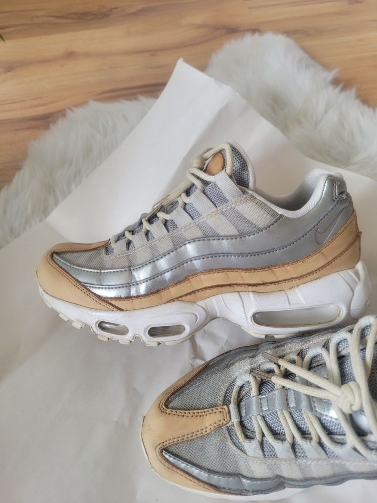 Buty Nike Air Max 95 Se Prm Pure Platinum/Metallic Silver r.38