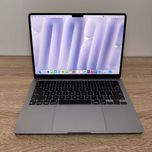 Macbook Air 13.6" 2024 M3 / 16Gb DDR5 / SSD 256Gb акб:100% (код:M0480)