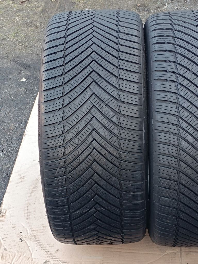 235/35R19 91Y Imperial All Season Driver