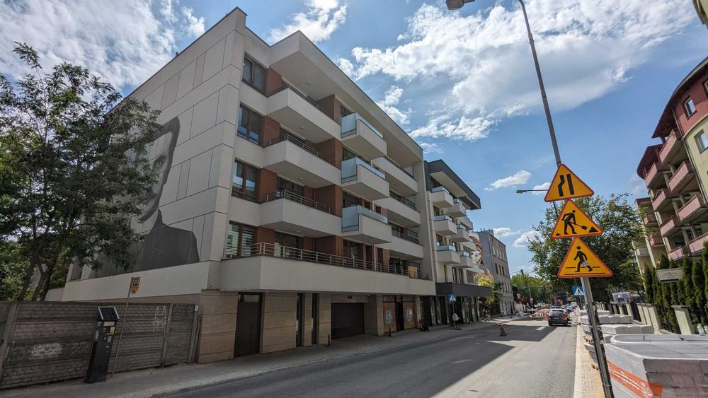 Sprzedam miejsce postojowe w hali garażowej, Struga 62