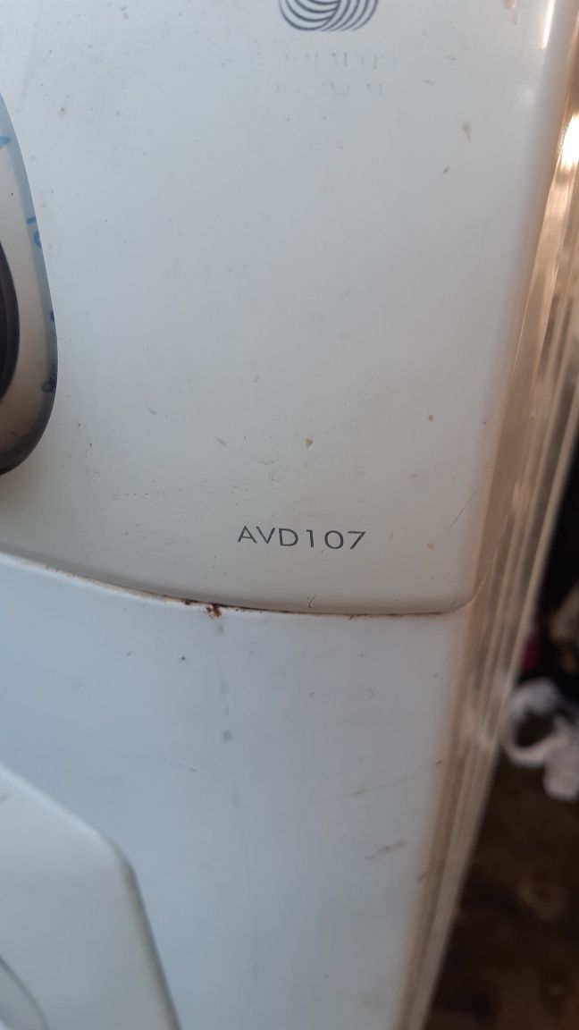 Стиральная машина Аристон  AVD 107 только запчасти
