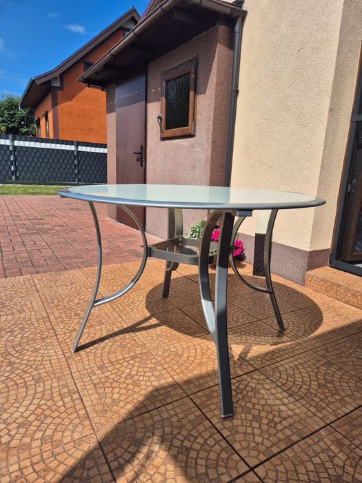 Stół aluminiowo-szklany stan BDB średnica 107 cm
