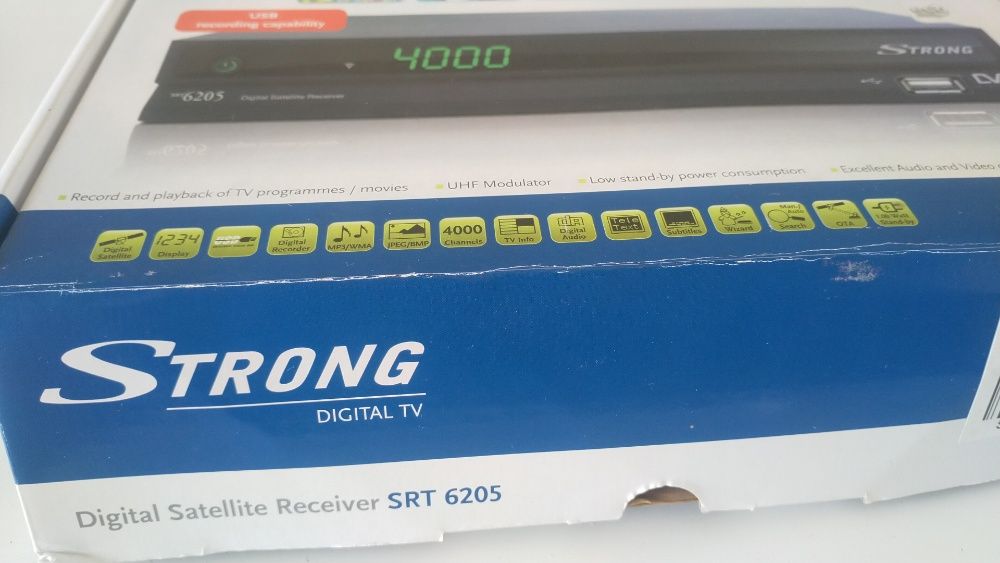 Recetor de satélite Digital Strong 6205