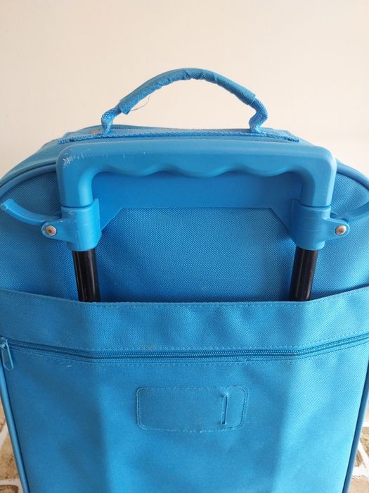 Mochila infantil  Pocoyo com rodinhas