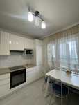 Продаж 3 кім.кв., вул.Гмирі 18, метро 7 хв.