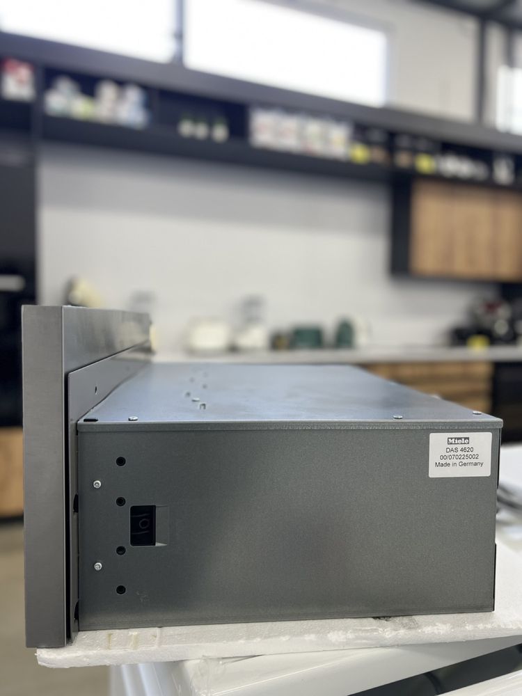 Витяжка Miele DAS 4620