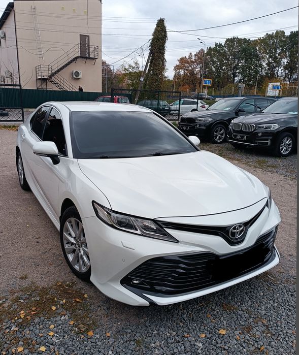 Toyota Camry 70 Official