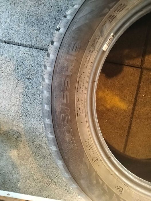 opony zimowe nokian 4 sztuki
