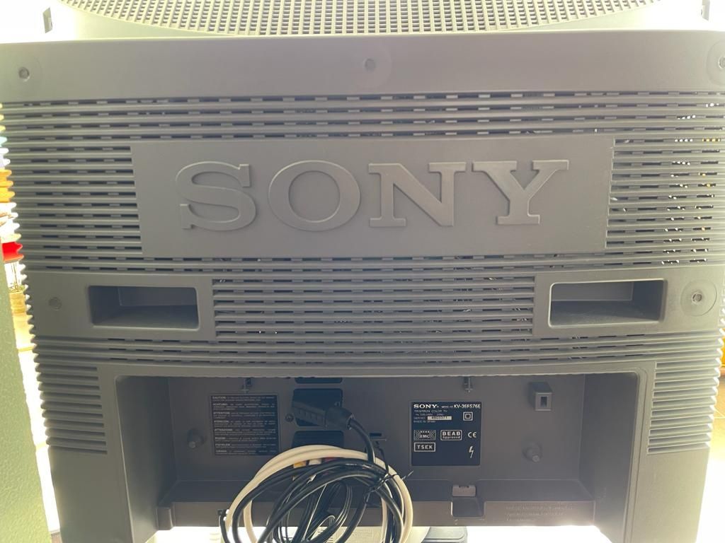 TV SONY Trinitron KV-36FS76E