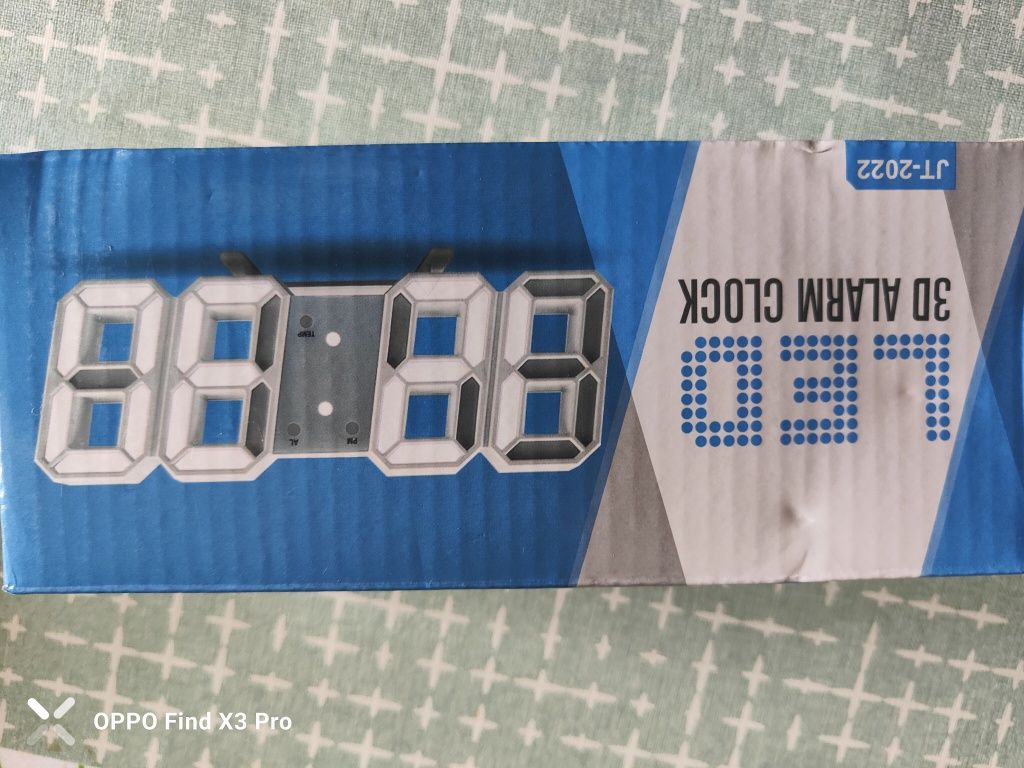 Zegar stojący LED  3D alrm clock