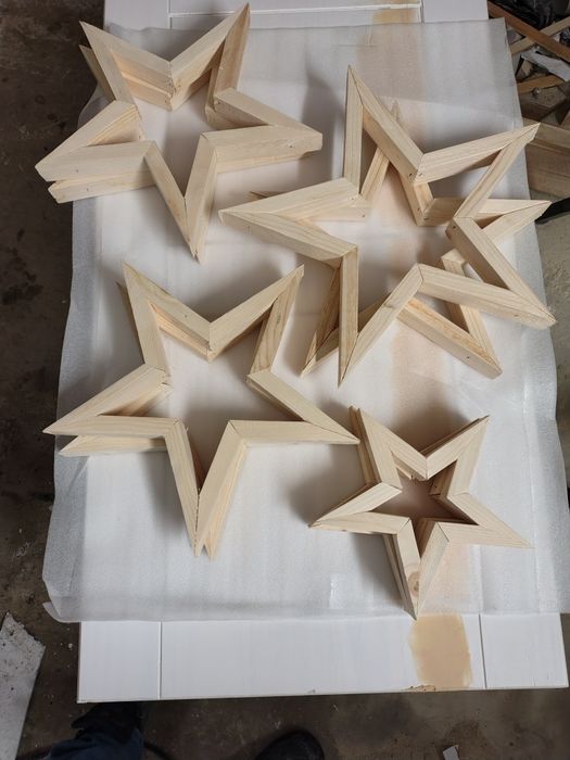Drewniane gwiazdy ozdobne